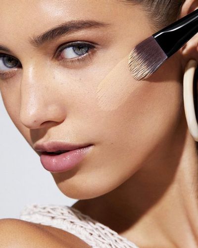 Bobbi Brown Cosmetics Canada Sale: Save 25% OFF Everything + FREE Full Size Lip Product